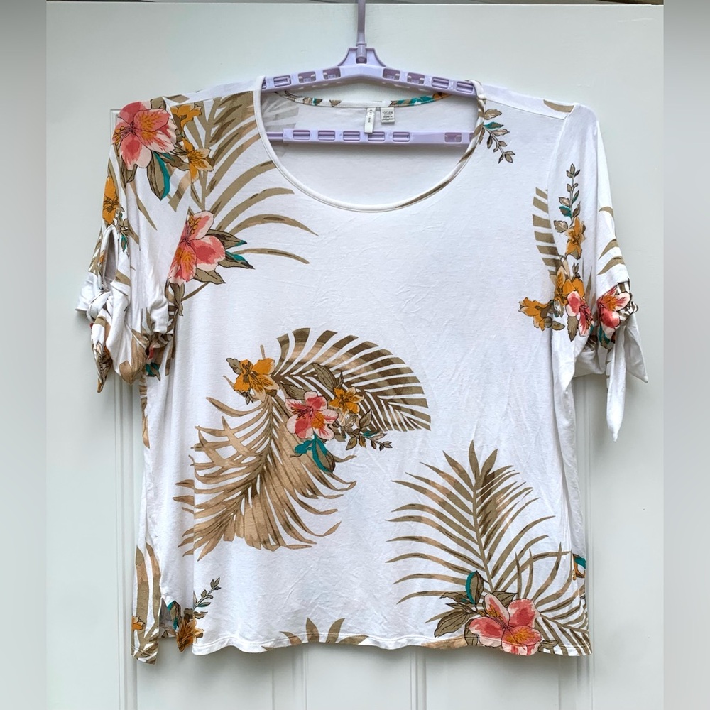EST 1946 Womens Tee Shirt Size 22 24 W Short Sleeve Top Floral Print Chic Beach